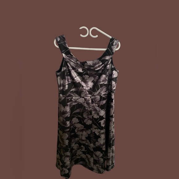 Ricki’s - Picture 3 of 3